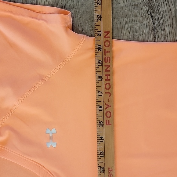 Underarmor  women's pullover top large - Picture 6 of 8
